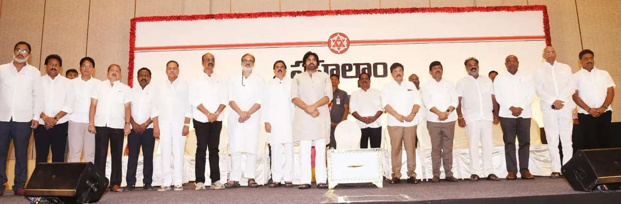 పహల్గామ్ అమరులకు డిప్యూటీ సీఎం పవన్ ఘన నివాళి-PHOTOS