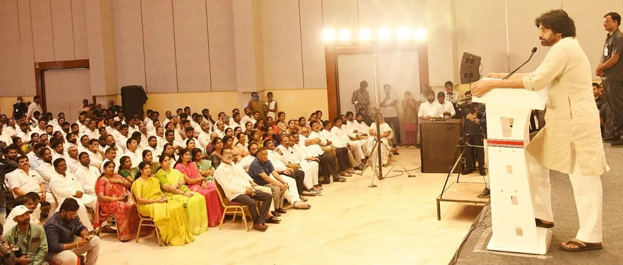 పహల్గామ్ అమరులకు డిప్యూటీ సీఎం పవన్ ఘన నివాళి-PHOTOS