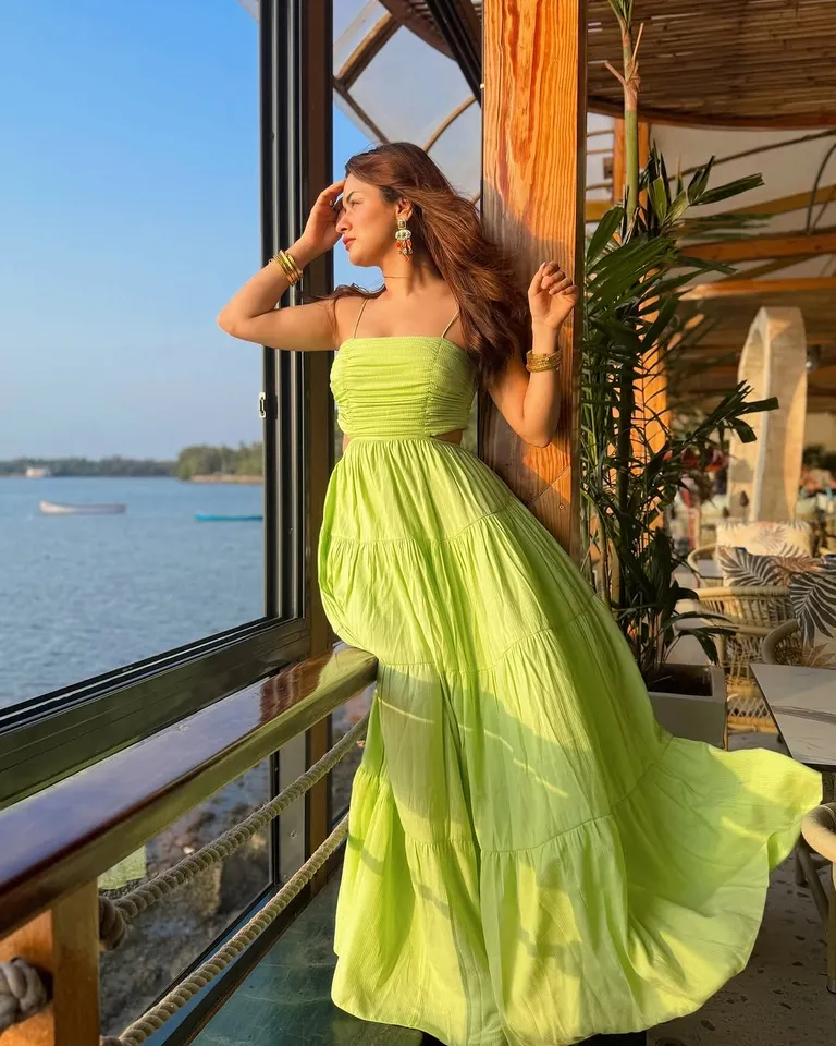 Avneet Kaur: గ్రీన్ డ్రెస్‌లో అవ్‌నీత్ కౌర్ అందాలు.. క్యూట్ లుక్స్‌తో పిచ్చెక్కిస్తుందిగా!