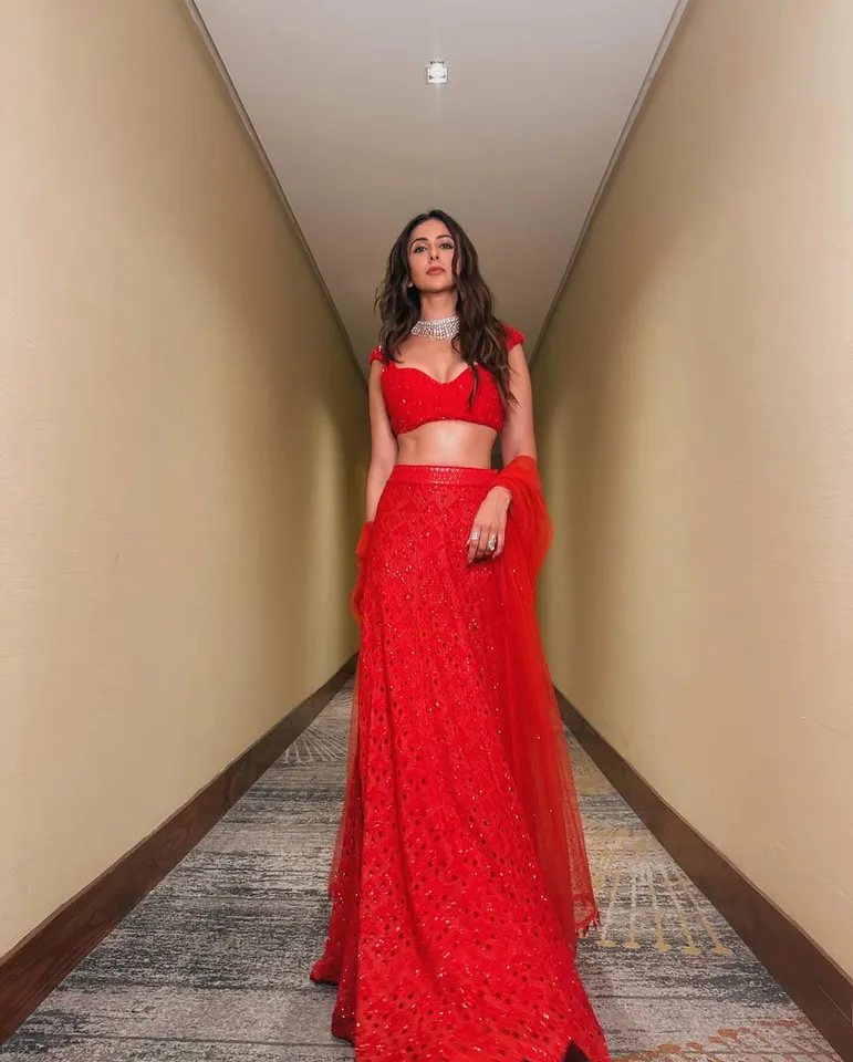 rakul in red fourth pic