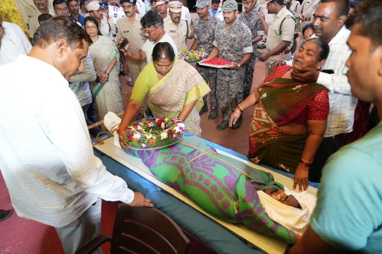 minister seethakka 