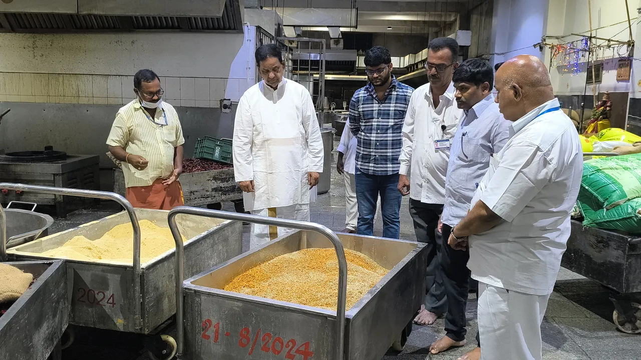 తిరుమలలో TTD చైర్మన్ తనిఖీలు