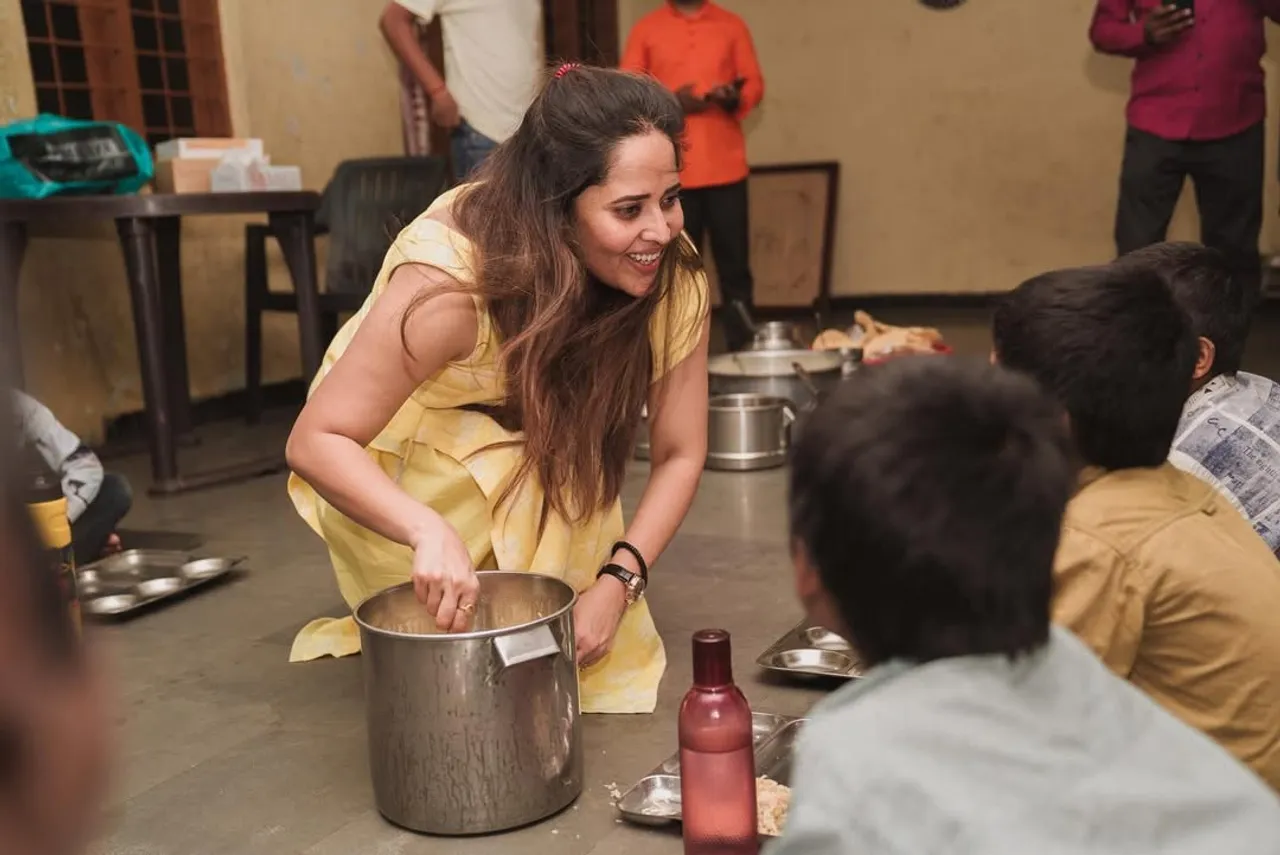 anchor anasuya birthday celebrations 5th