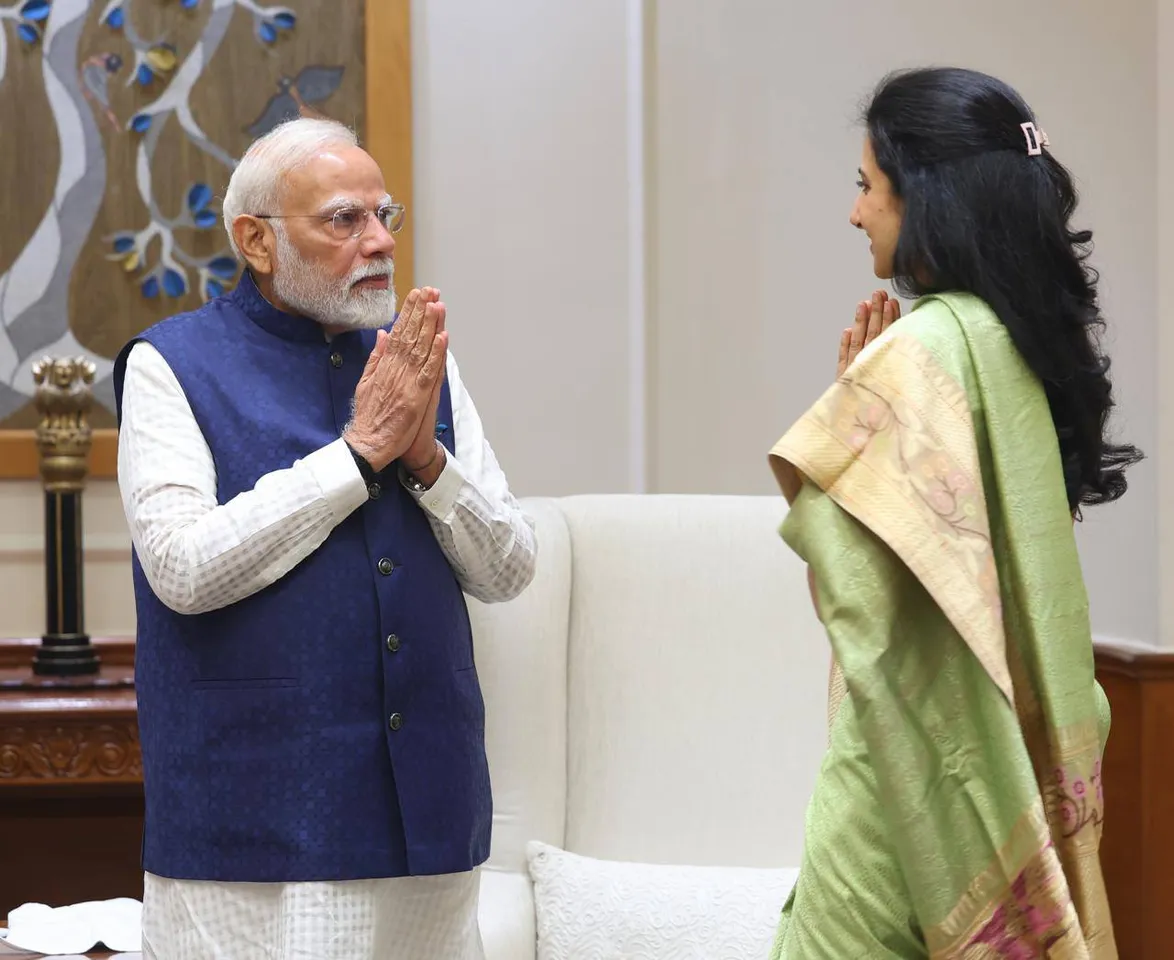 Nara Lokesh-Modi: మోదీని కలిసిన నారా లోకేష్ ఫ్యామిలీ-PHOTOS