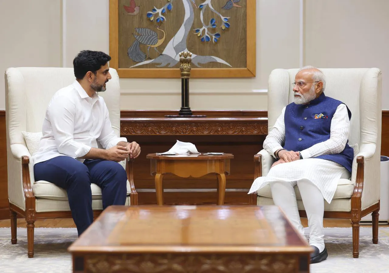 Nara Lokesh-Modi: మోదీని కలిసిన నారా లోకేష్ ఫ్యామిలీ-PHOTOS