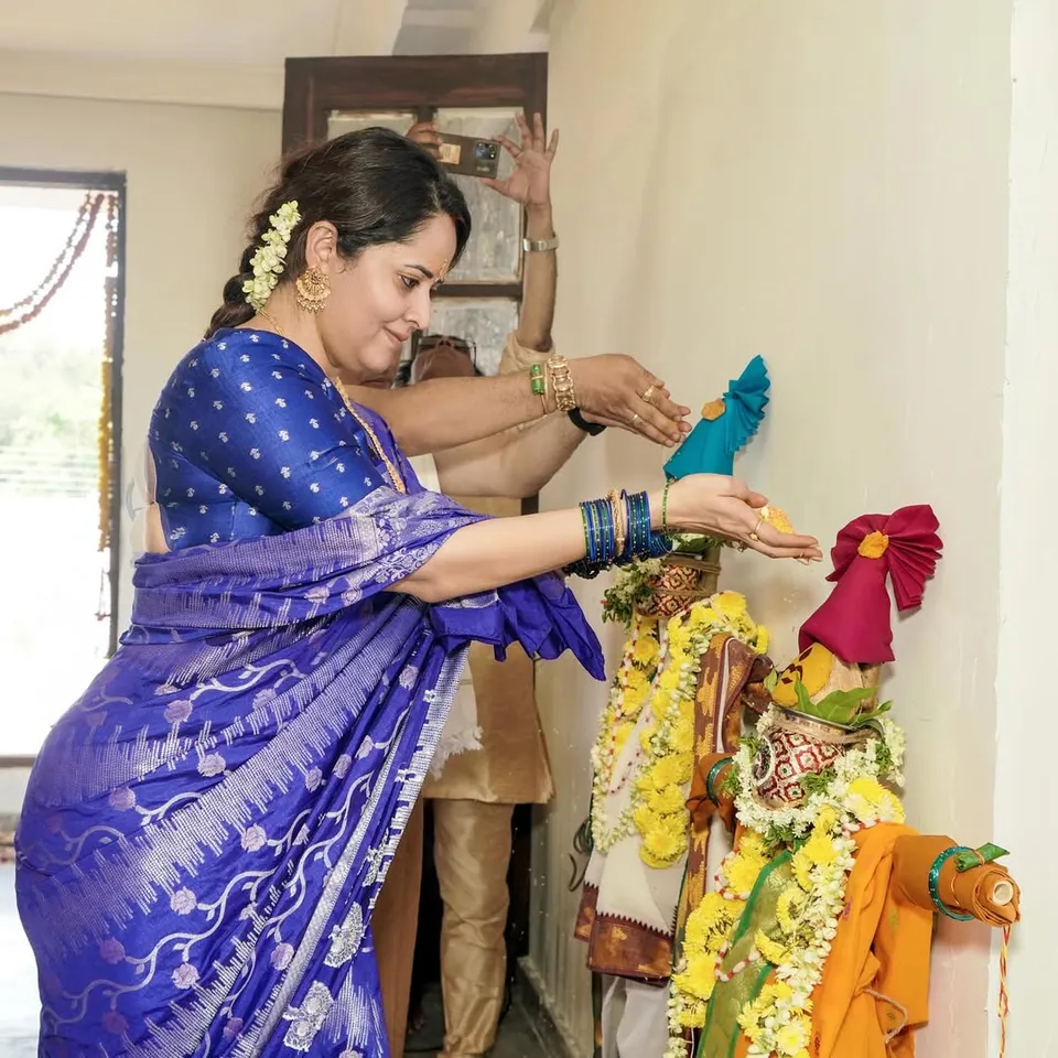 anasuya house warming pic 4th