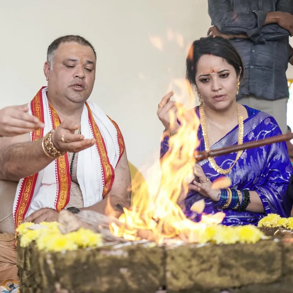 anasuya house warming pic