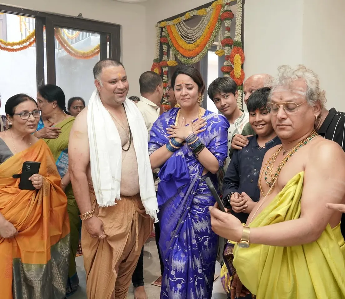 anasuya house warming pic 9th