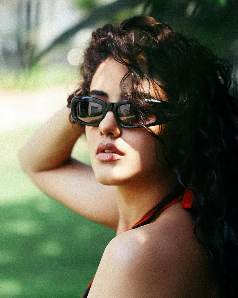Malvika Sharma glamorous pic 5th