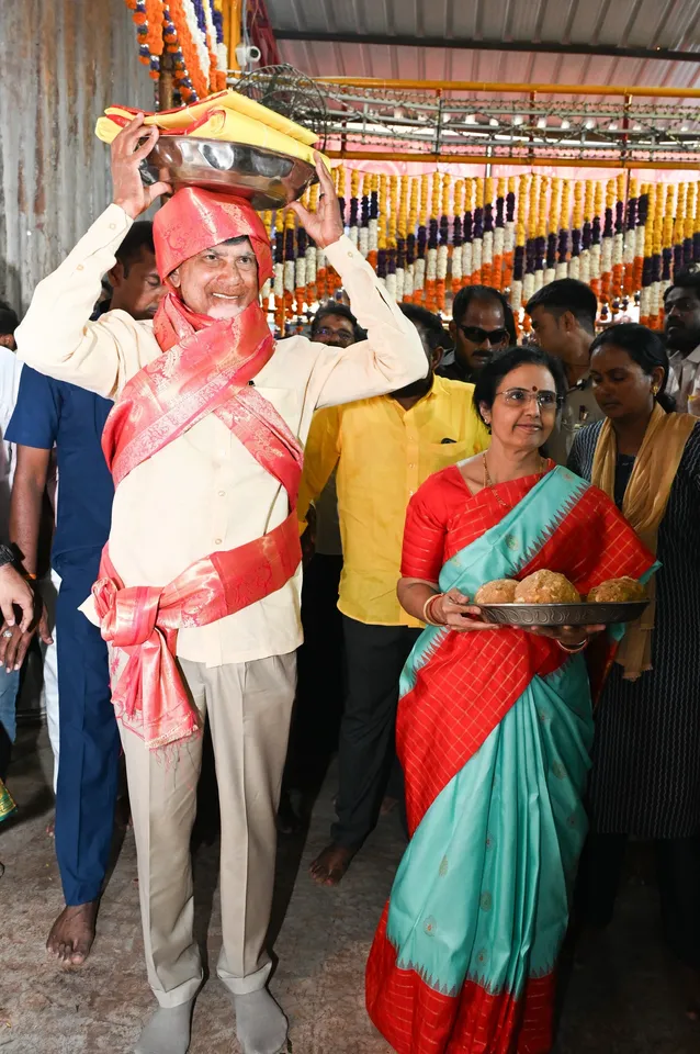 గంగమ్మ జాతరలో సీఎం చంద్రబాబు దంపతులు-PHOTOS