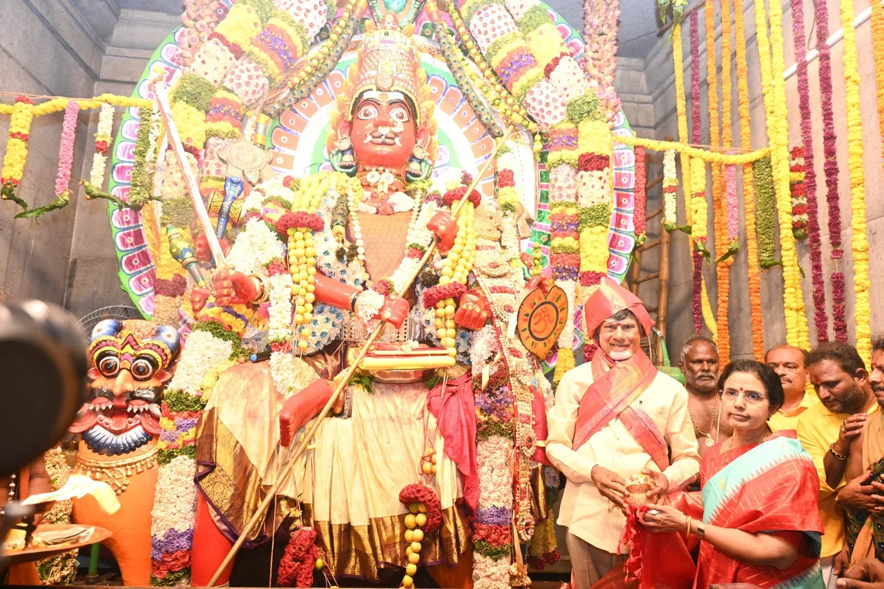 గంగమ్మ జాతరలో సీఎం చంద్రబాబు దంపతులు-PHOTOS