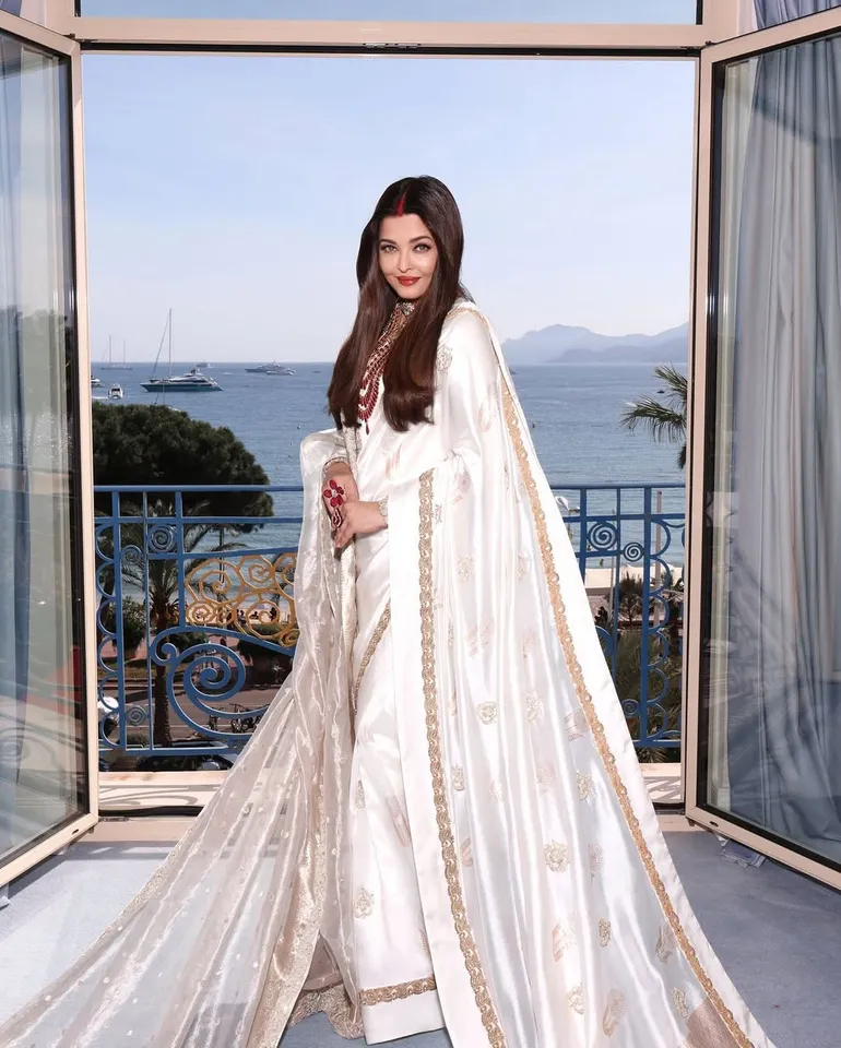 Aishwarya cannes 2025 pic 2nd