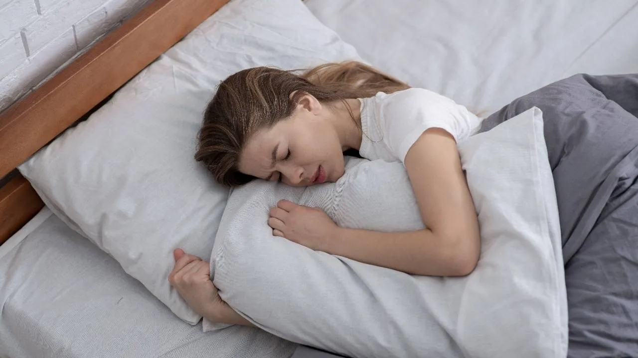Sleeping with a pillow