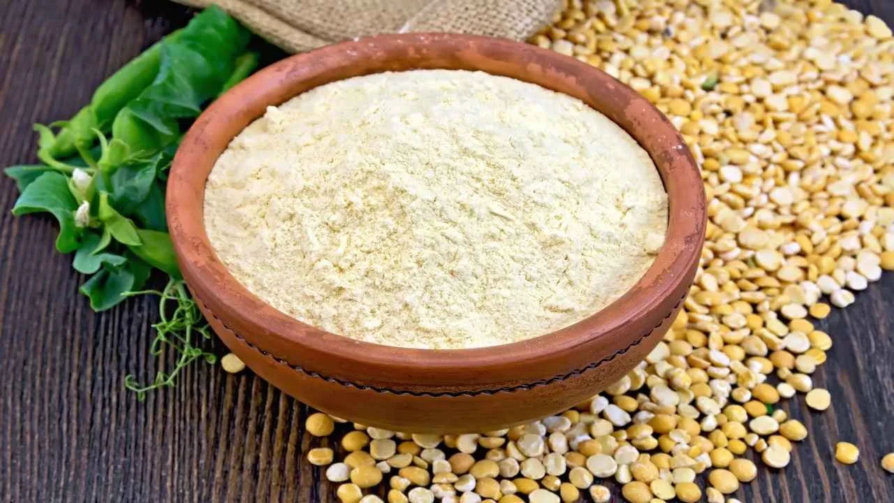 Peanut flour face pack