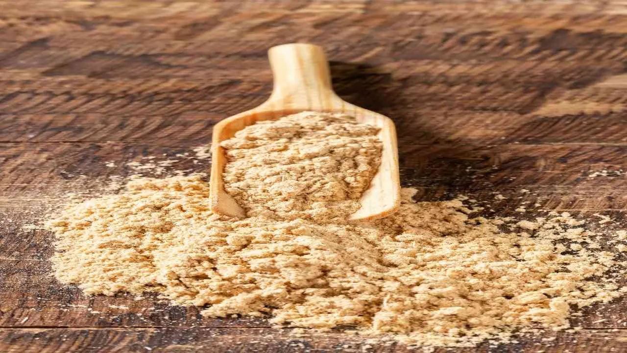 Peanut flour face pack