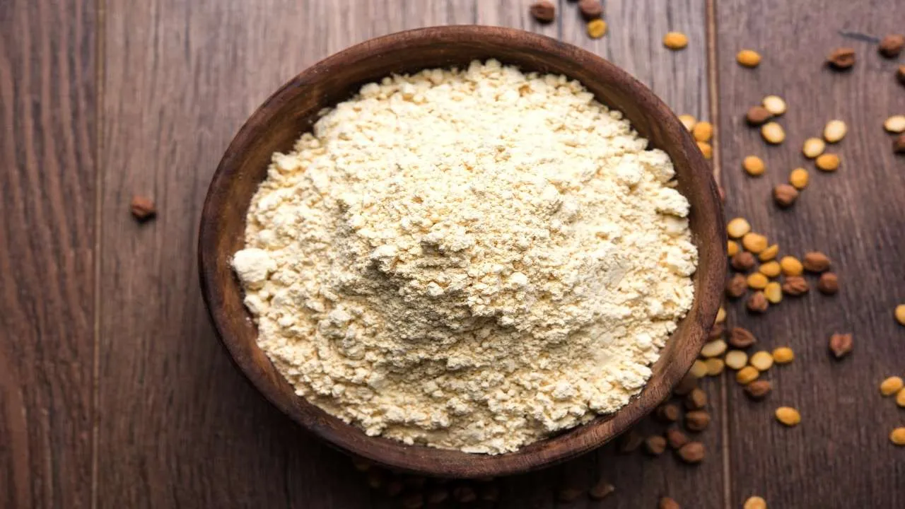 Peanut flour face pack