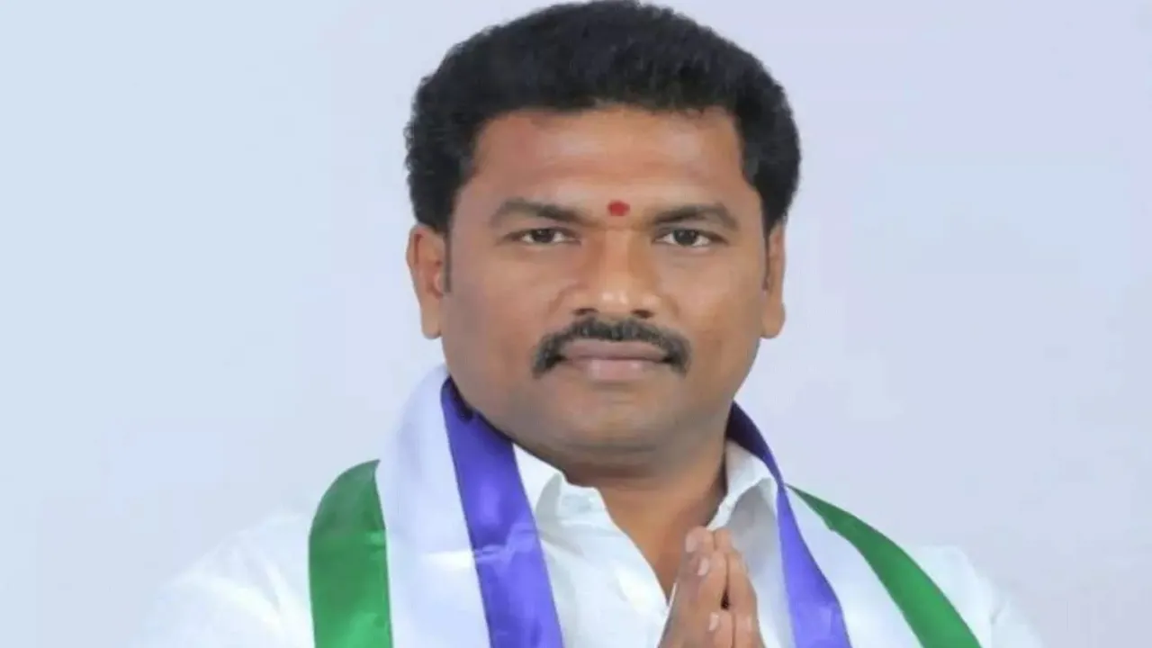 YSRCP Mayor Kavati Manohar