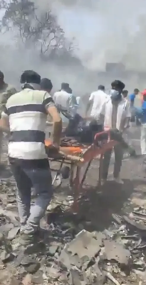 Ahmedabad Plane Crash visulas 10th pic