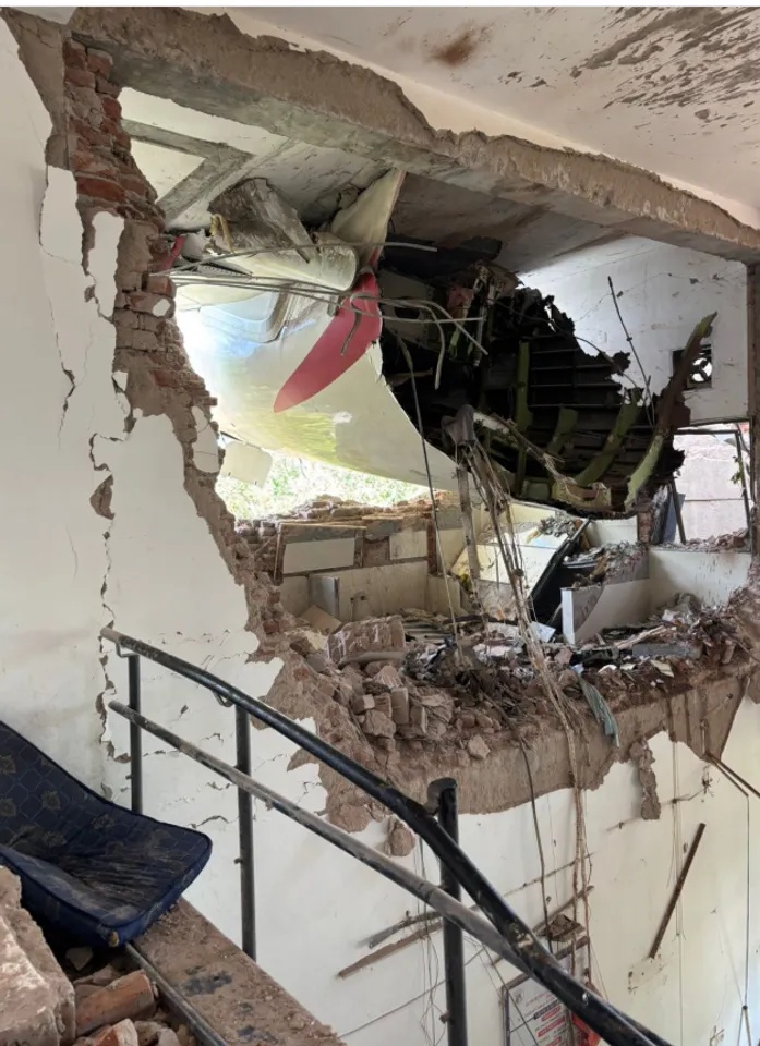 Ahmedabad Plane Crash visulas 14th pic
