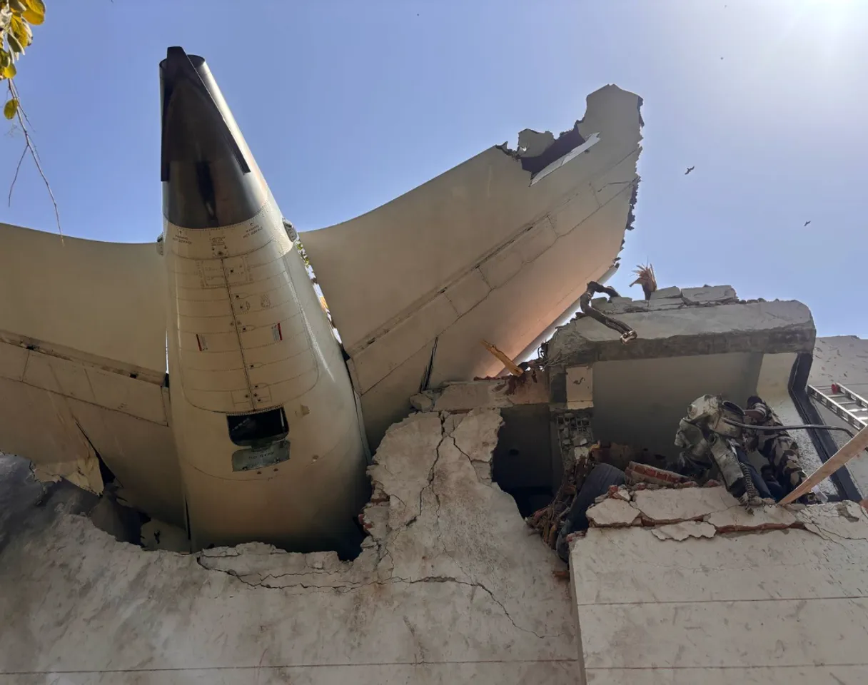 Ahmedabad Plane Crash visulas 19th pic