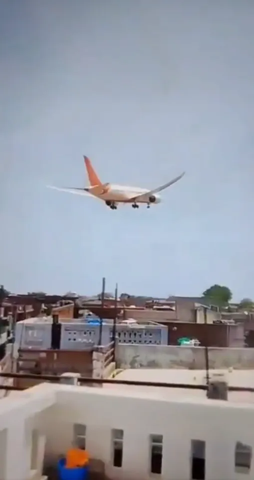 Ahmedabad Plane Crash visulas 4th pic