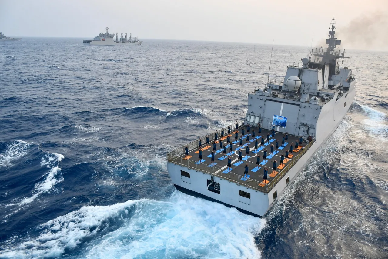navy yoga day celebrations eigth pic