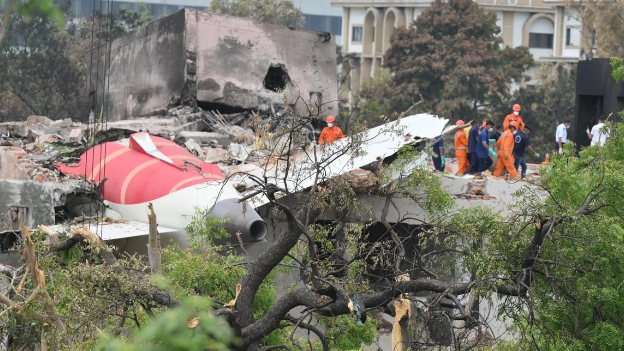 Ahmadabad Flight Accident, DNA test identifies last victim, death toll stands at 260