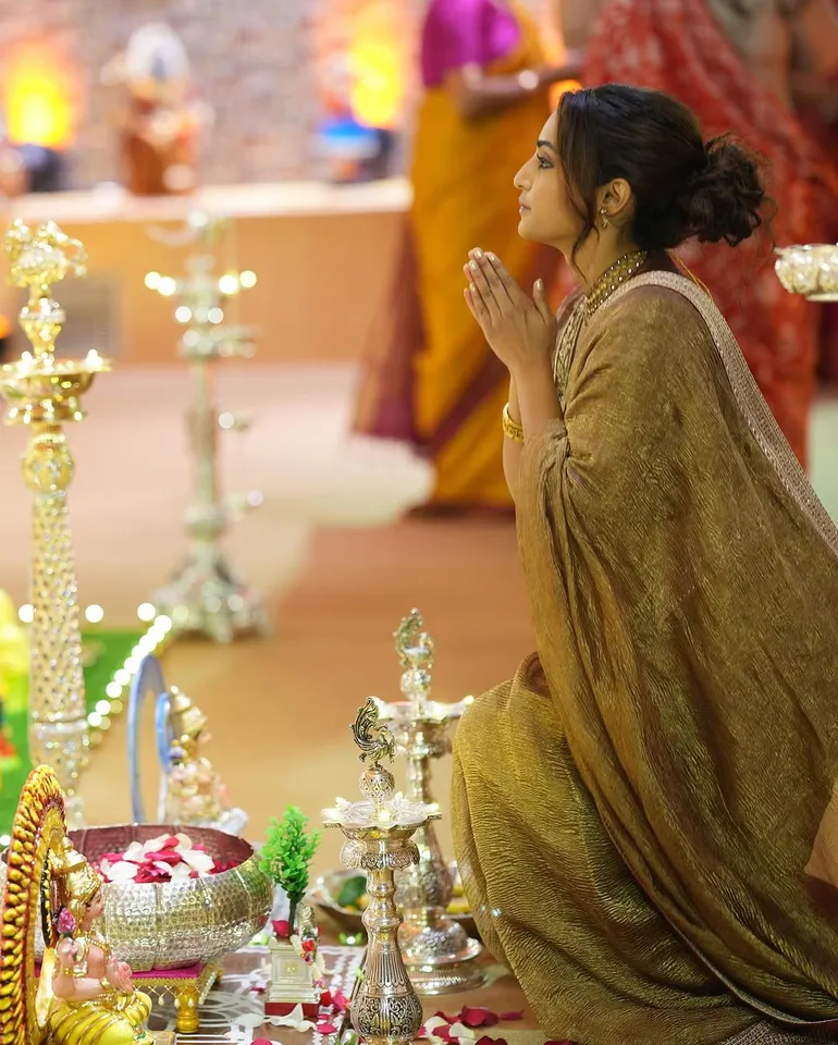 Reba Monica John
