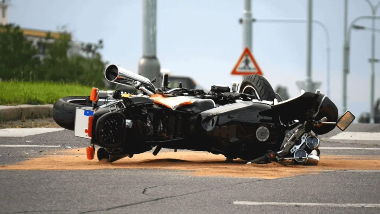 uttar pradesh hapur road accident five killed