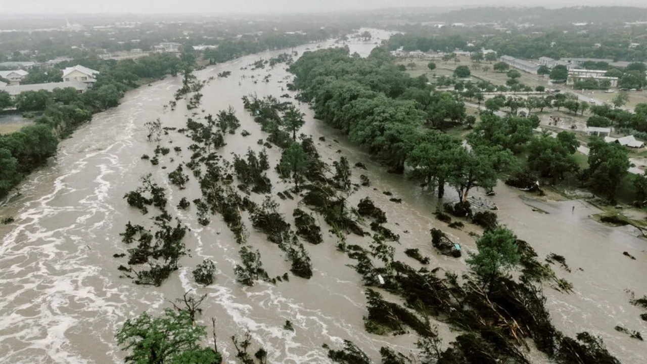 Texas floods death toll rises to 24, with up to 25 children missing