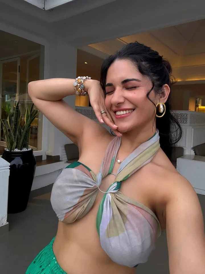 Ruhani Sharma vacation pic seven
