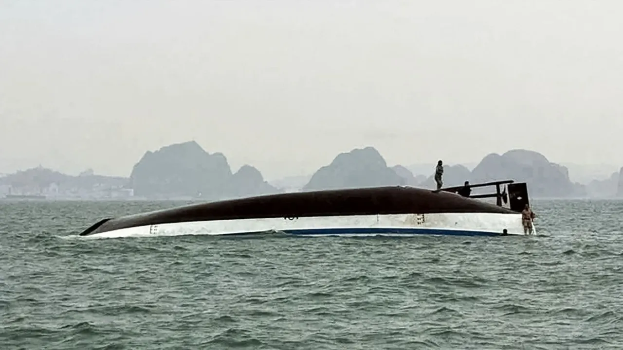 28 dead, dozens missing as Ha Long Bay tourist boat capsizes in Vietnam