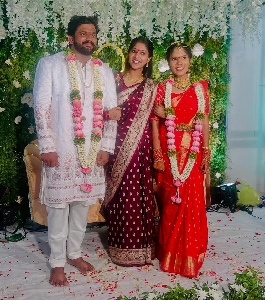 singer Madhupriya pic eight