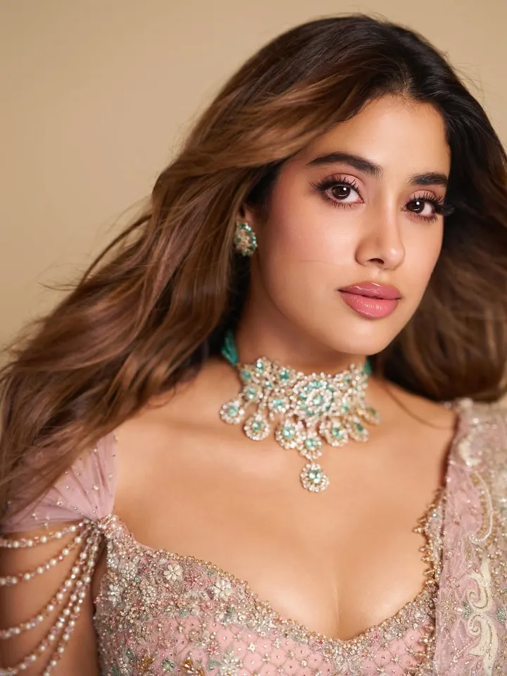 Janhvi Kapoor lehenga pic one