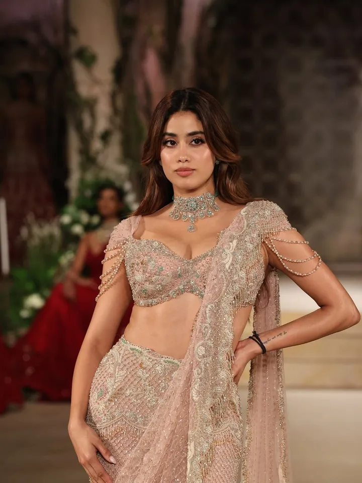 Janhvi Kapoor lehenga pic six