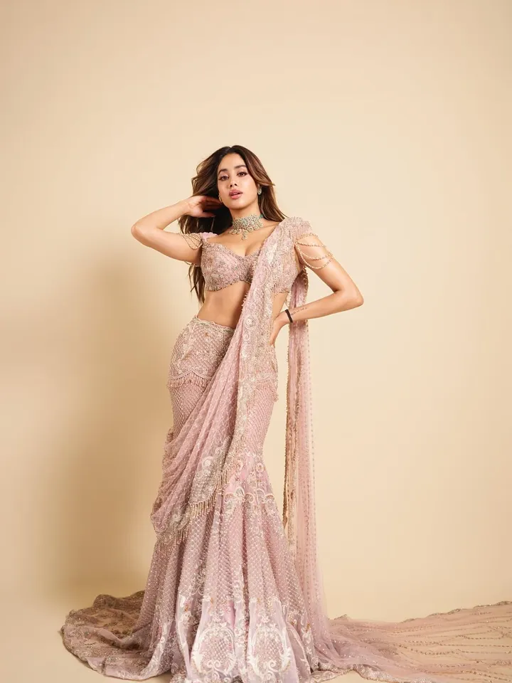 Janhvi Kapoor lehenga pic two