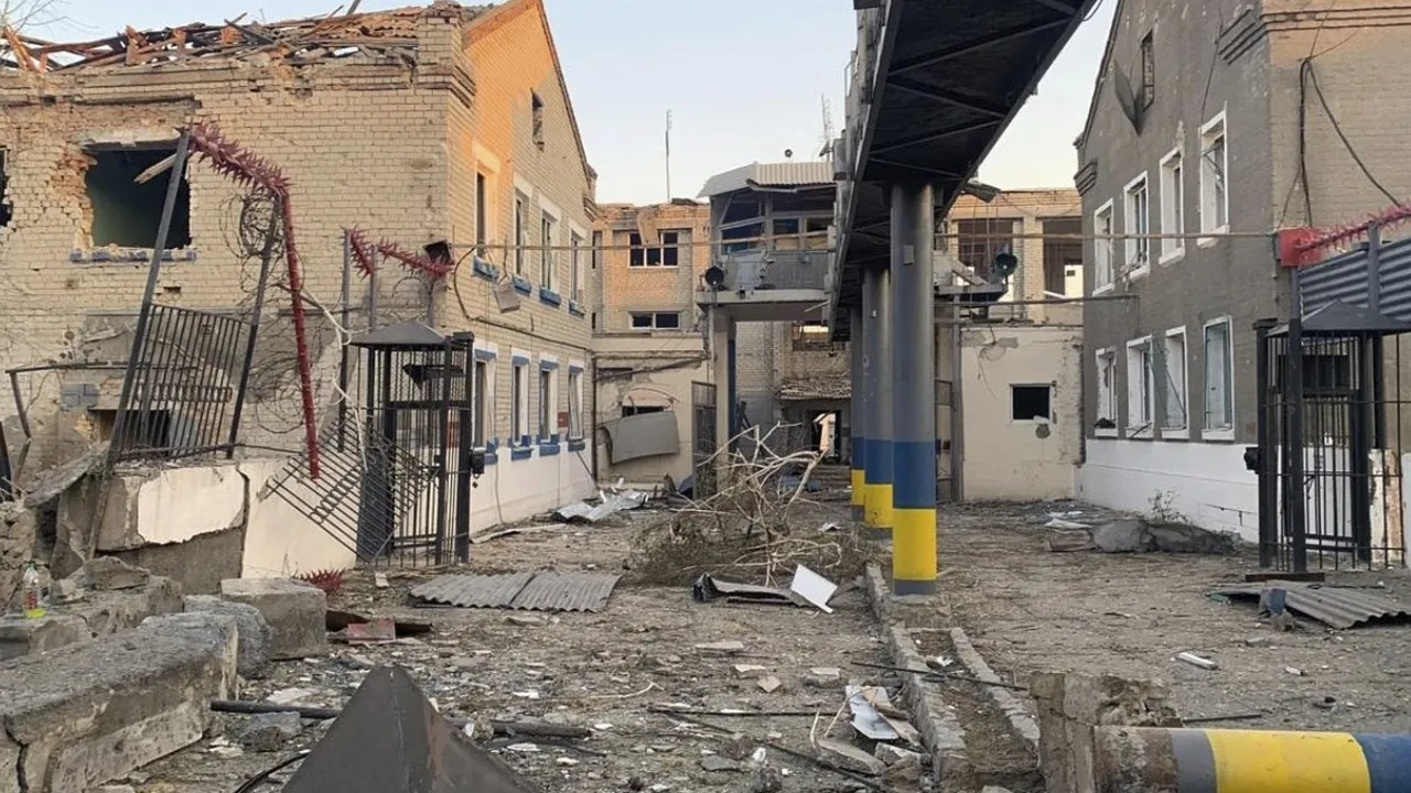 Strikes overnight on Ukraine kill 22, says Zelenskyy, as Trump sets new Russia deadline