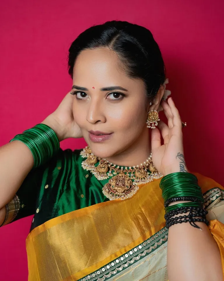 anasuya pic one