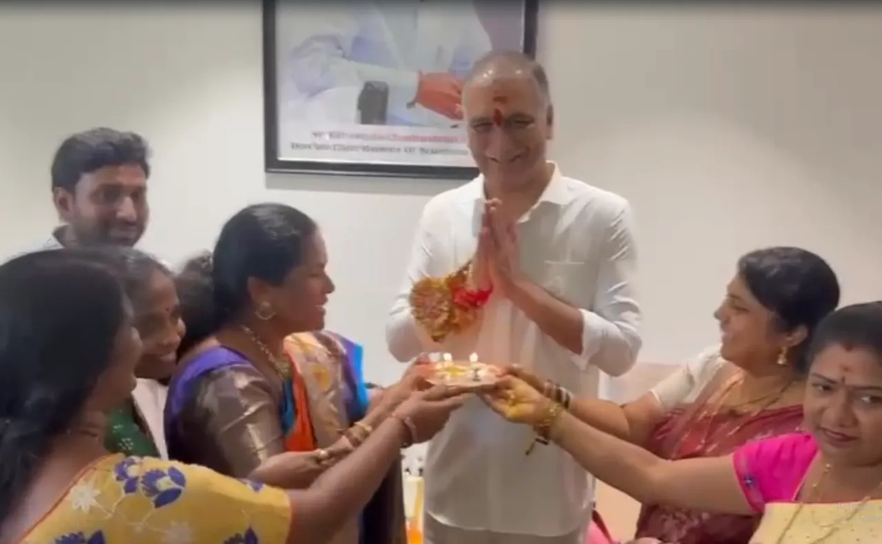 politicians Raksha Bandhan pic nine