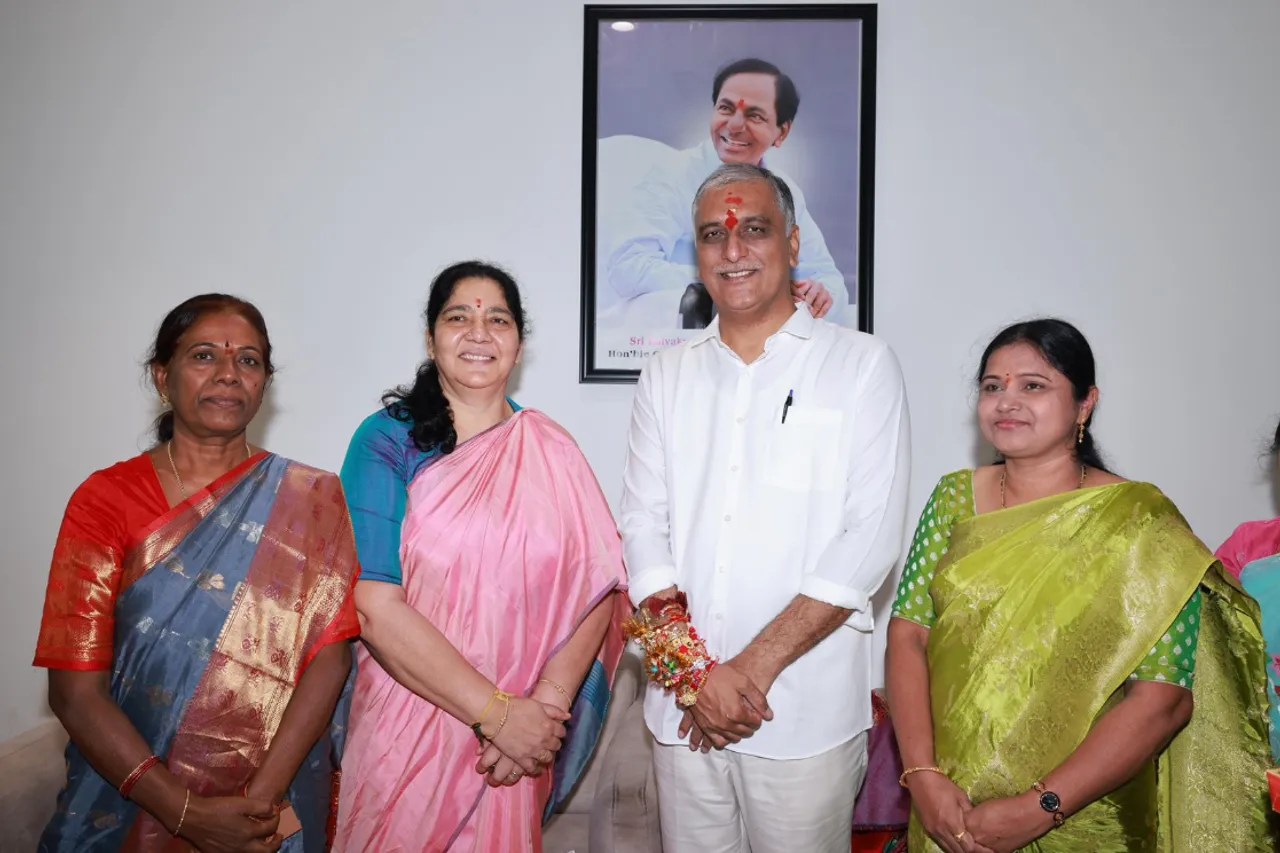 politicians Raksha Bandhan pic four