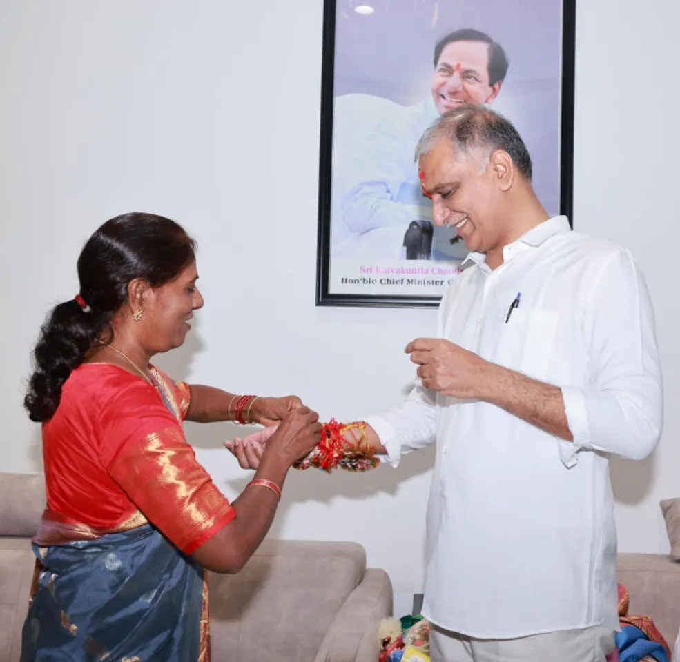 politicians Raksha Bandhan pic seven