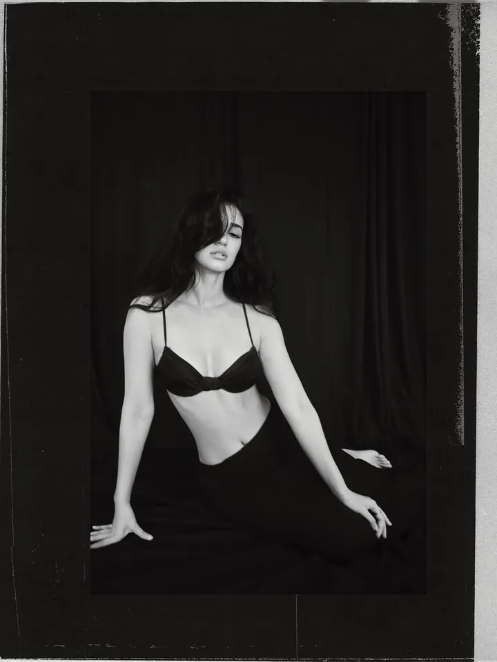 disha patani in black pic three