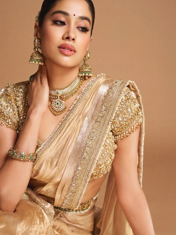 Janhvi Kapoor traditional pic one