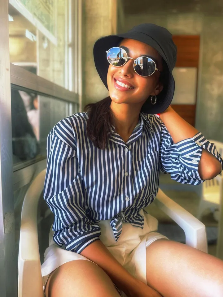 Meenakshi chaudhary