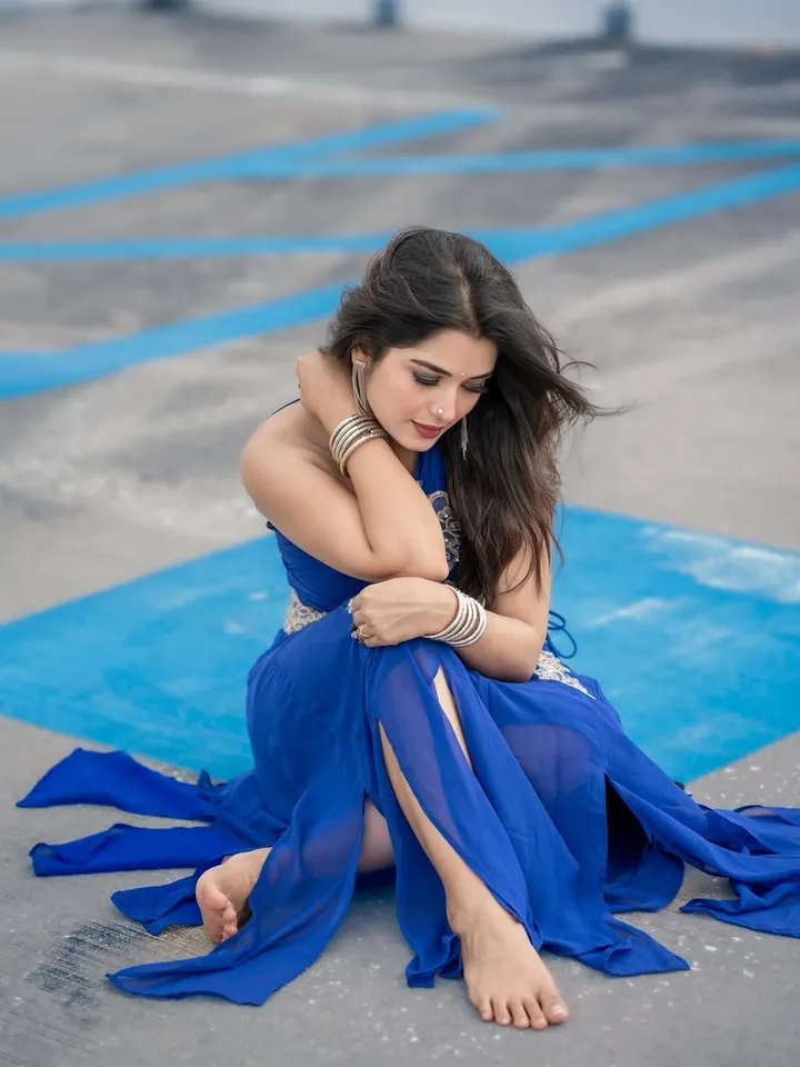 Priyanka Jain in blue pic six