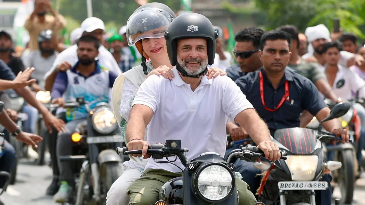 Rahul Gandhi and Priyanka Gandhi