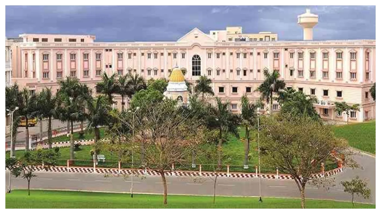 Uproar at Karimnagar Medical College..