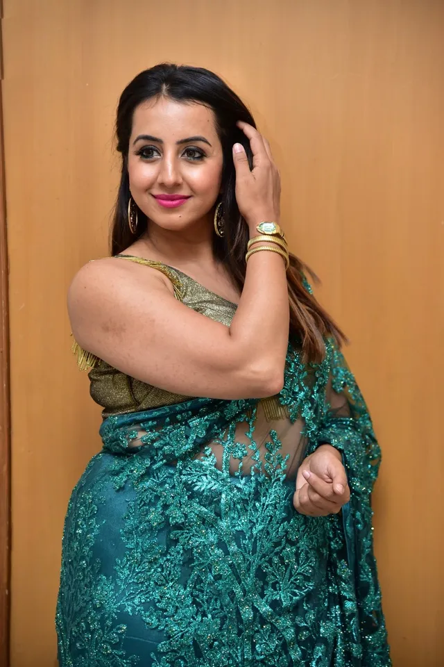 Bigg Boss 9 Telugu Sanjjanaa Galrani