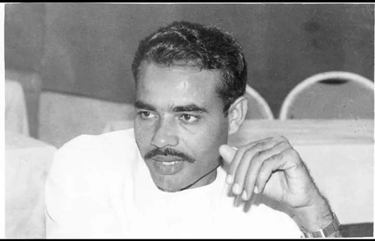 modi  pic seven