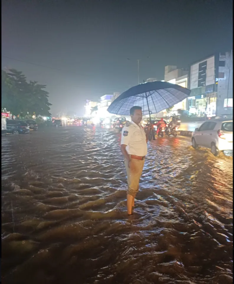 HYD RAINS PIC TEN